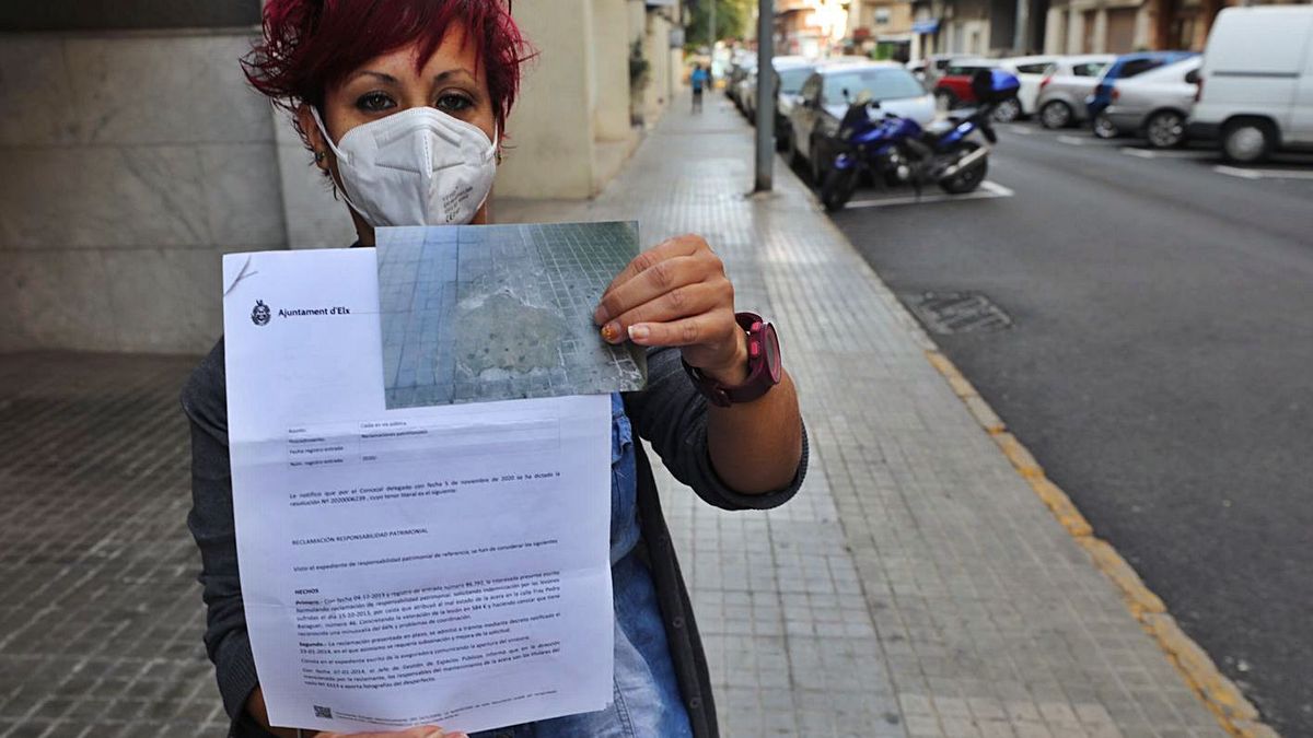 The Elche City Council takes 7 years to deny a claim for a fall on the sidewalk